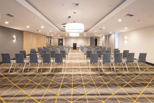 Holiday Inn Santa Ana-Orange County Airport an IHG Hotel - image 10