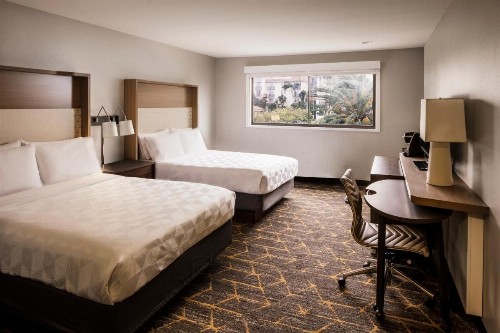 Holiday Inn Santa Ana-Orange County Airport an IHG Hotel - image 43