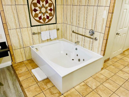 Best Inn - image 10