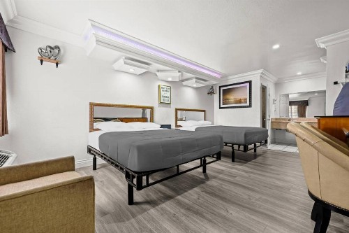 Best Inn - image 35