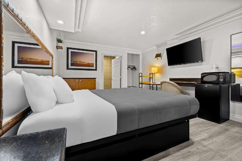 Best Inn - image 8