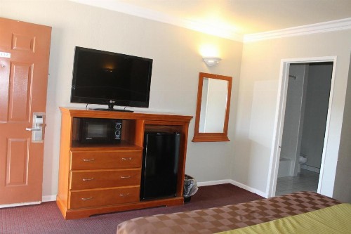 West Coast Inn Santa Ana - image 19