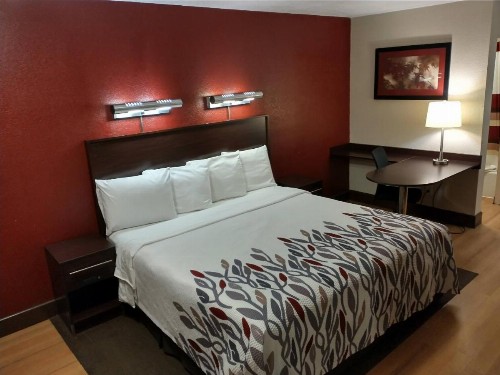 Red Roof Inn - Santa Ana - image 11