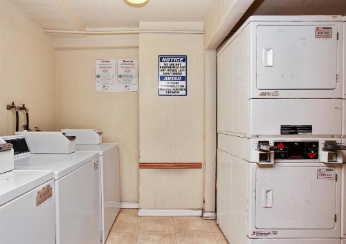 Red Roof Inn - Santa Ana - image 9