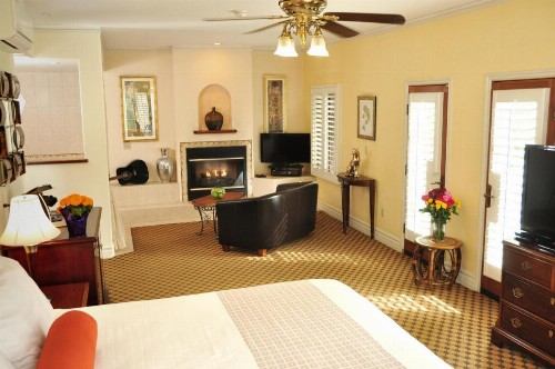 The Eagle Inn - image 36