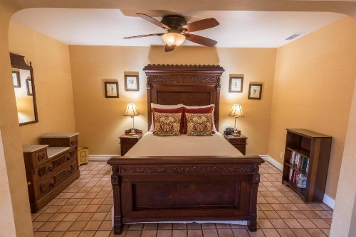 Harbor House Inn - image 25