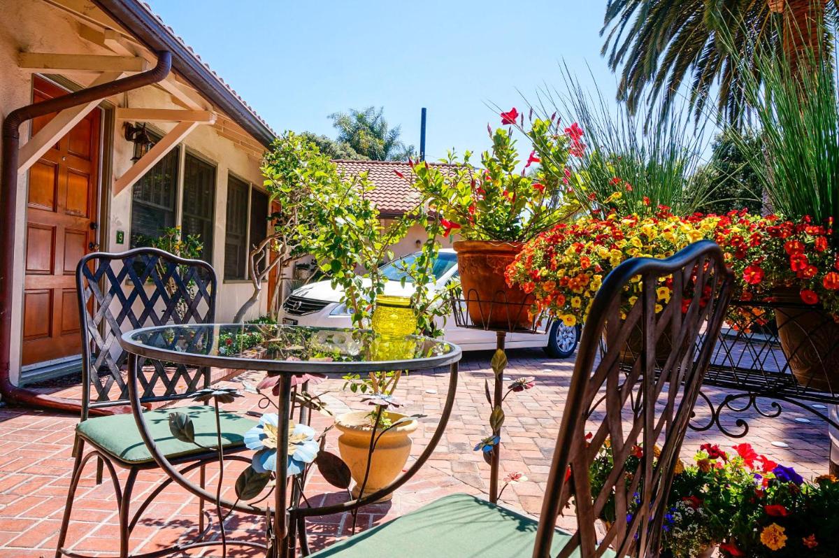 Harbor House Inn - image 3