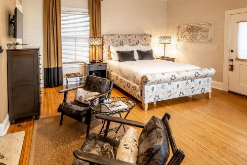 Harbor House Inn - image 33
