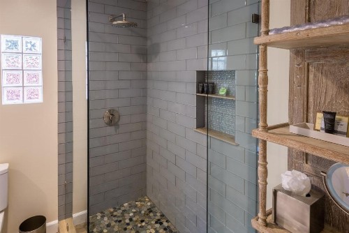 Harbor House Inn - image 42