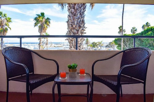Beachside Inn - image 12