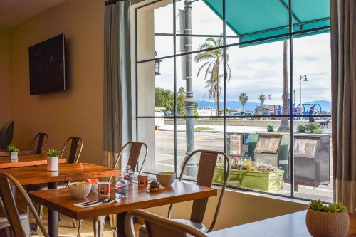 Beachside Inn - image 17