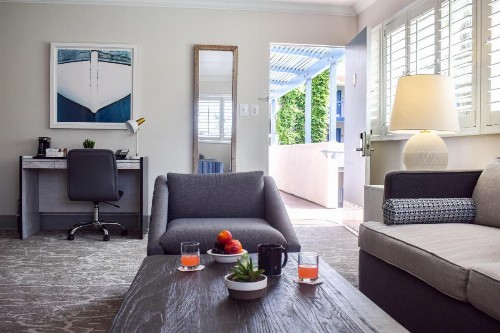 Beachside Inn - image 26