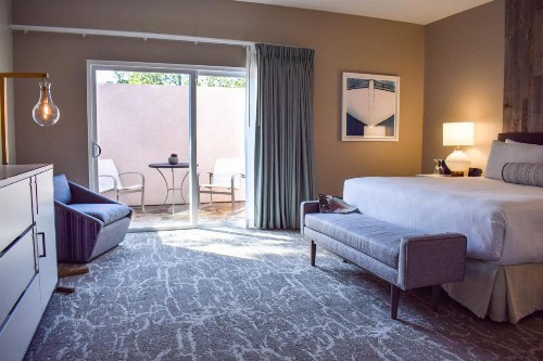 Beachside Inn - image 37