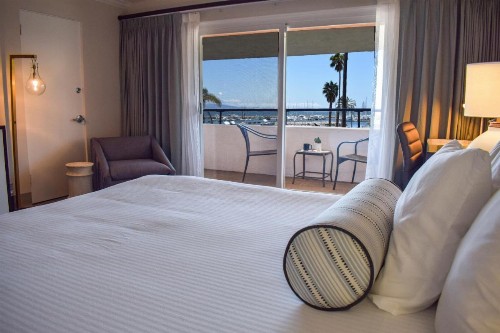 Beachside Inn - image 40