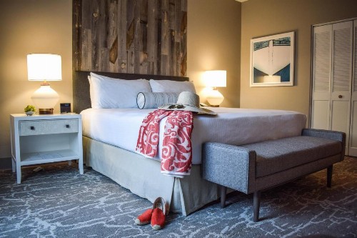 Beachside Inn - image 42