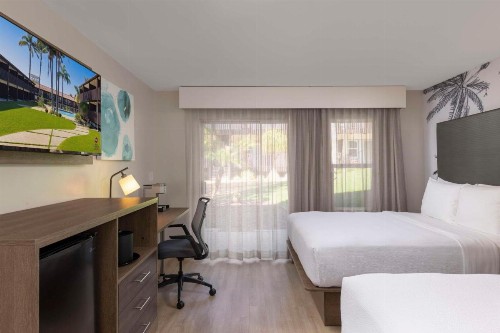 Best Western Plus Pepper Tree Inn - image 23