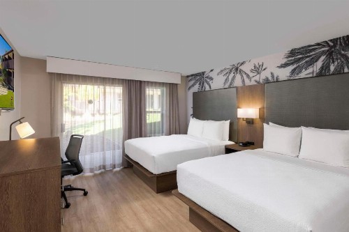 Best Western Plus Pepper Tree Inn - image 5