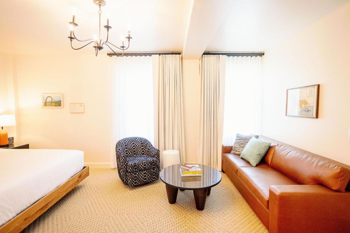 Hotel Santa Barbara - image 4