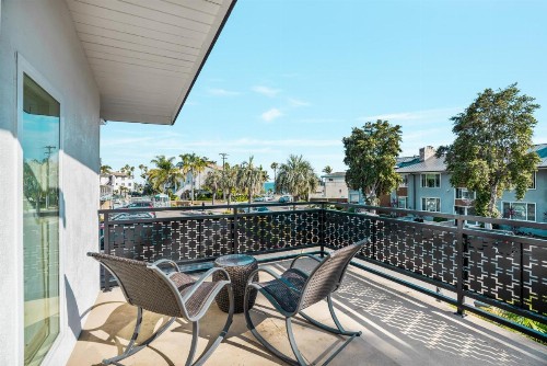 Pacific Crest Hotel Santa Barbara - image 2