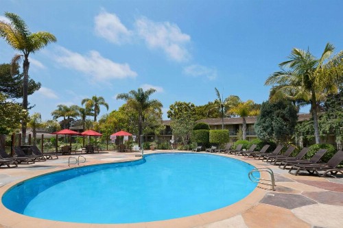 Ramada by Wyndham Santa Barbara - image 22