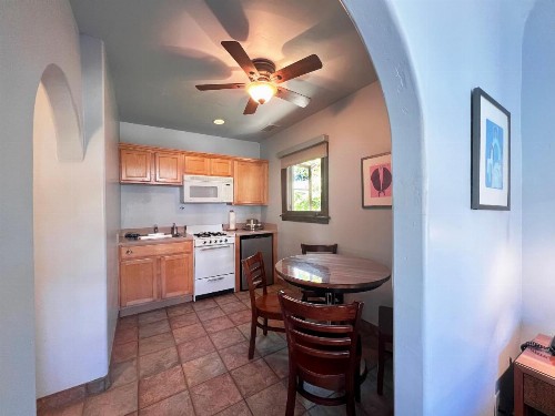 Casa Del Mar Inn - image 14