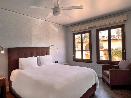 Casa Del Mar Inn - image 18