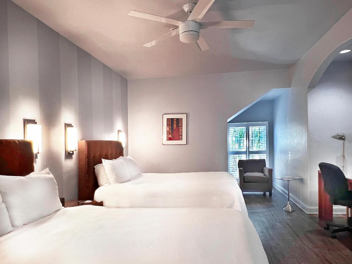 Casa Del Mar Inn - image 2