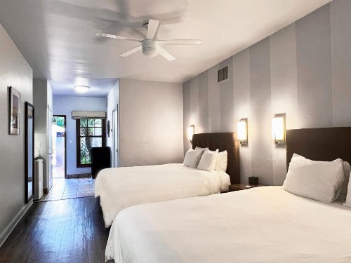 Casa Del Mar Inn - image 21