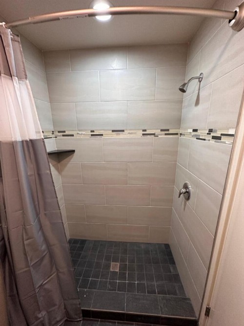 Orange Tree Inn - image 33