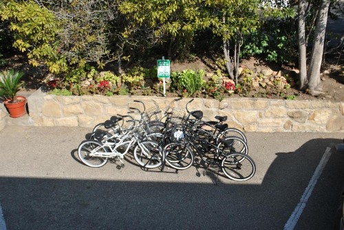 Coast Village Inn - image 13