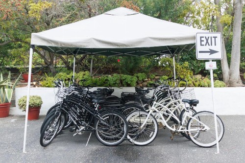 Coast Village Inn - image 15