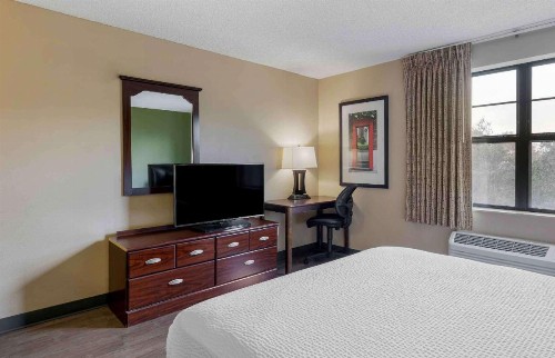 Extended Stay America Suites - Santa Barbara - Calle Real - image 12