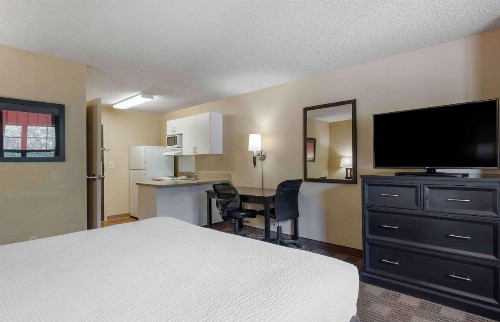 Extended Stay America Suites - Santa Barbara - Calle Real - image 20