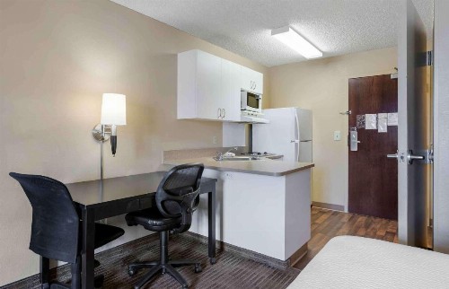 Extended Stay America Suites - Santa Barbara - Calle Real - image 26