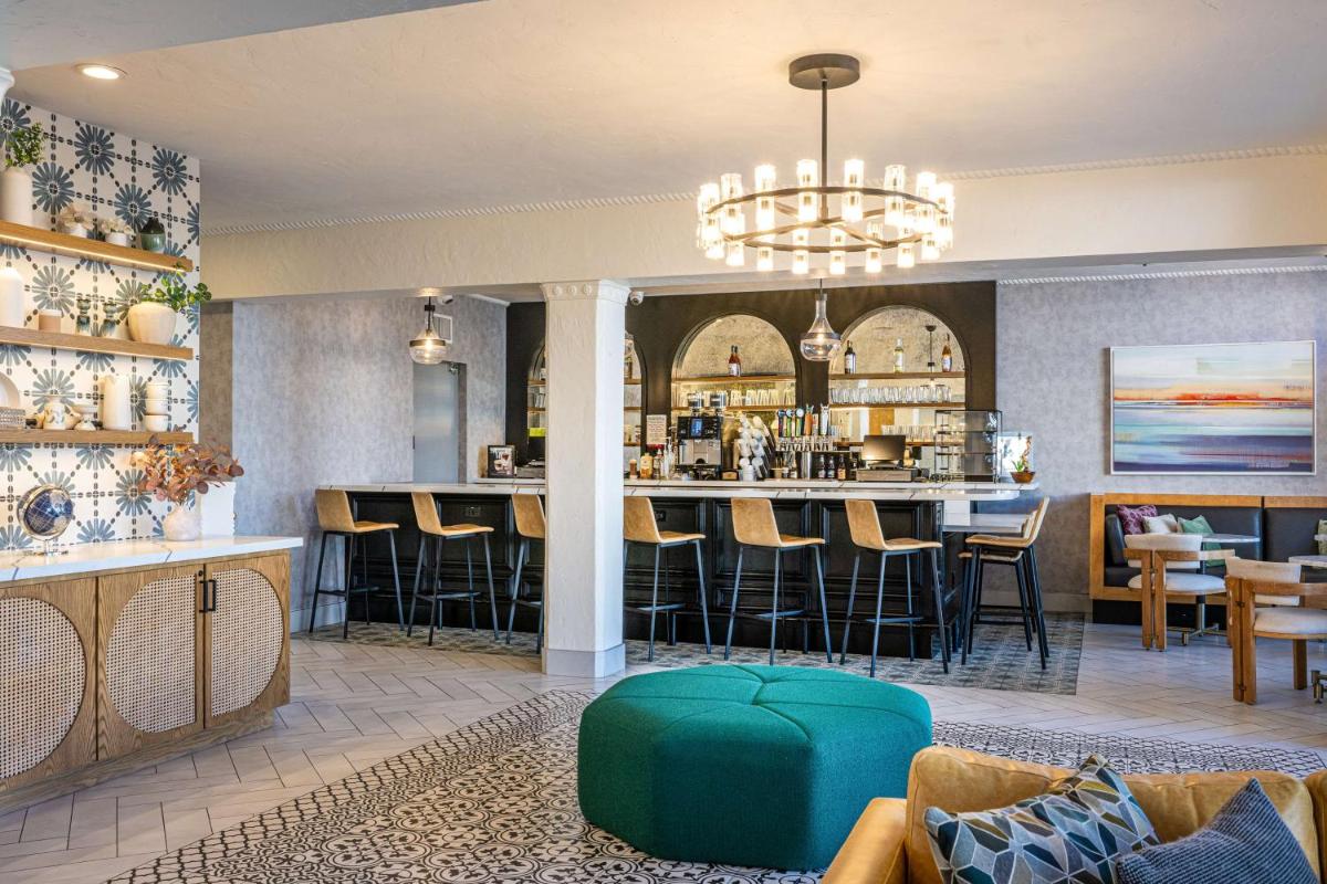 Holiday Inn Express Santa Barbara an IHG Hotel - image 5