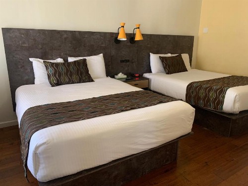 Oasis Inn and Suites - image 17