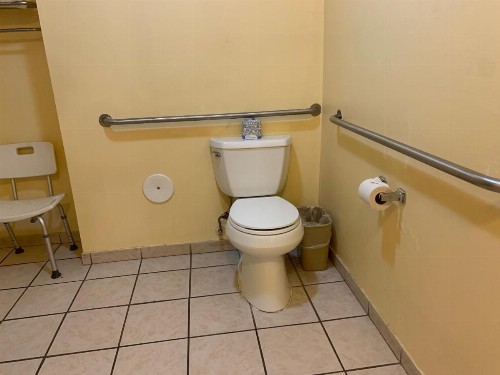 Oasis Inn and Suites - image 20