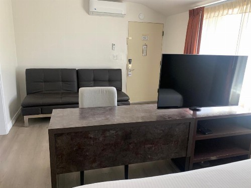 Oasis Inn and Suites - image 21