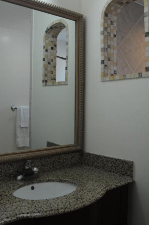 Oasis Inn and Suites - image 28