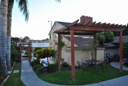 Oasis Inn and Suites - image 5