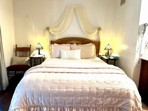 Bath Street Inn - image 11