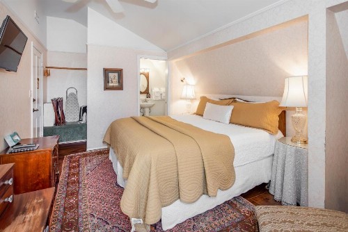 Bath Street Inn - image 16