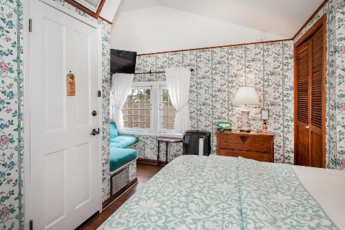Bath Street Inn - image 42
