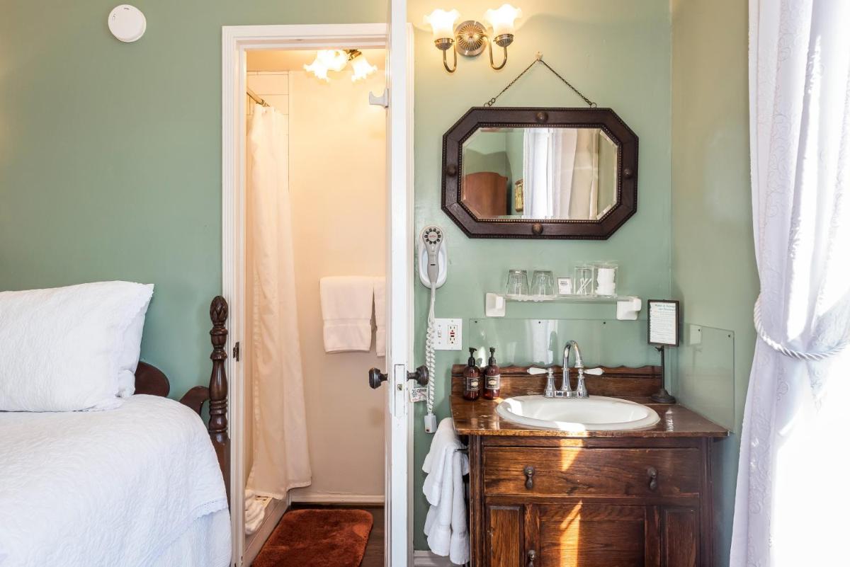 Bath Street Inn - image 5
