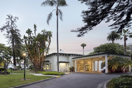 Pacifica Suites - image 10
