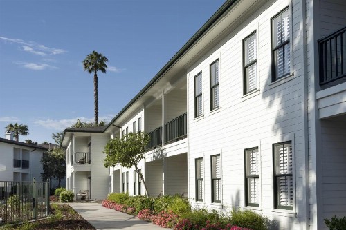 Pacifica Suites - image 13