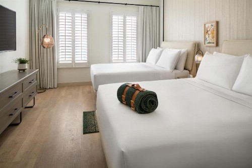 Pacifica Suites - image 18