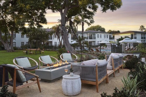 Pacifica Suites - image 38