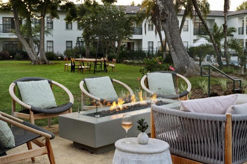 Pacifica Suites - image 39