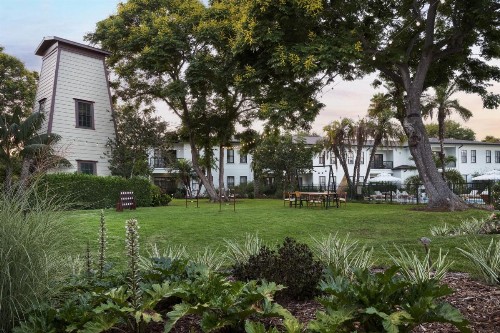 Pacifica Suites - image 40